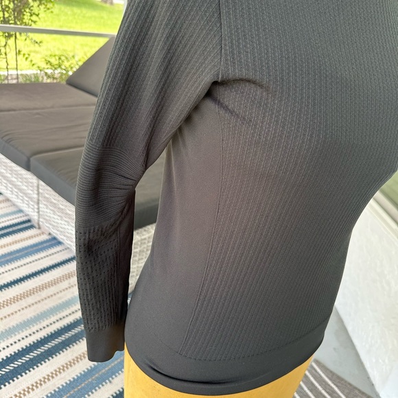 Nike Pro Hyperwarm Limitless Black Pullover - Picture 3 of 8